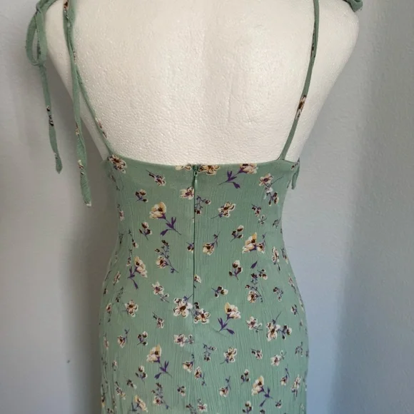 Showpo. Champion Spirit Dress - Picture 7 of 10